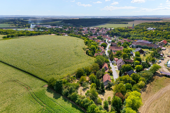 Prodej pozemku 1803 m², Vraný