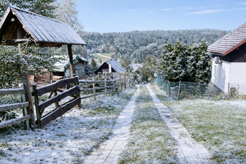 Prodej pozemku 10089 m², Kněžmost