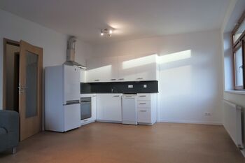 Pronájem bytu 2+kk v osobním vlastnictví 50 m², Praha 5 - Hlubočepy