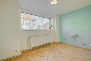 Prodej obchodních prostor 151 m², Praha 4 - Michle