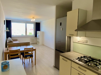 Světlý byt - Prodej bytu 3+kk v osobním vlastnictví 63 m², Praha 10 - Horní Měcholupy 