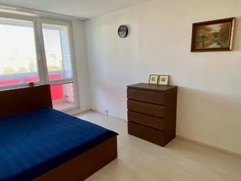 Ložnice - Prodej bytu 3+kk v osobním vlastnictví 63 m², Praha 10 - Horní Měcholupy