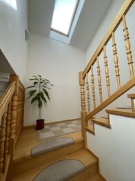 Prodej domu 230 m², Mukařov