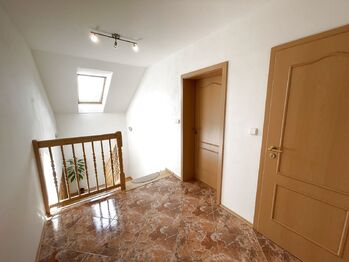 Prodej domu 230 m², Mukařov