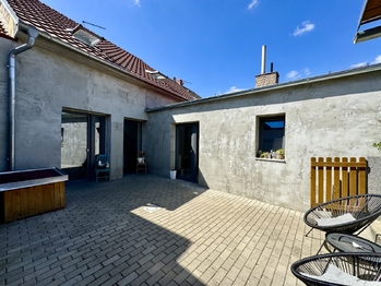 Dvorek - Prodej domu 147 m², Roudnice nad Labem