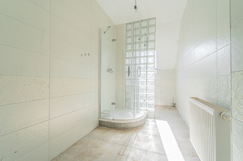 Prodej domu 494 m², Vinařice