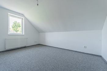 Prodej domu 494 m², Vinařice