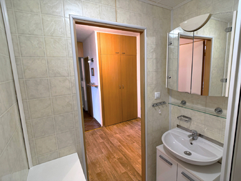 Pronájem bytu 3+1 v osobním vlastnictví 77 m², Praha 4 - Chodov