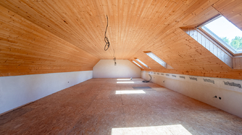 Pokoj 1.podkroví - Prodej domu 209 m², Rašovice