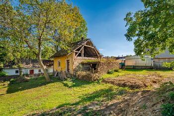 Prodej pozemku 1253 m², Golčův Jeníkov