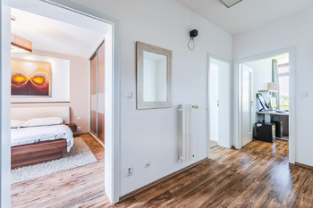 Prodej domu 202 m², Praha 9 - Vinoř