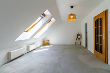 ložnice s vchodem do šatny - Prodej domu 355 m², Brandýs nad Labem-Stará Boleslav