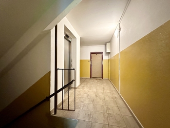 Prodej bytu 4+1 v osobním vlastnictví 76 m², Praha 10 - Záběhlice