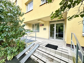 Prodej bytu 4+1 v osobním vlastnictví 76 m², Praha 10 - Záběhlice