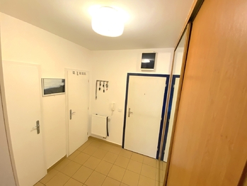 Prodej bytu 2+kk v osobním vlastnictví 70 m², Praha 4 - Michle