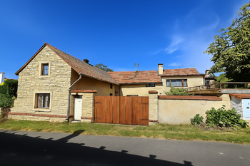 Úprava fasády a vrat AI  - Prodej domu 170 m², Evaň 