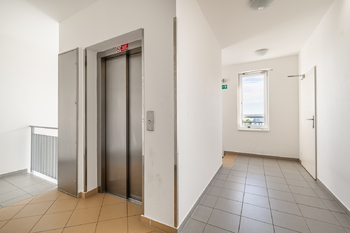 Pronájem bytu 3+kk v osobním vlastnictví 106 m², Praha 10 - Uhříněves