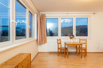 Pronájem bytu 1+kk v osobním vlastnictví 30 m², Praha 8 - Libeň