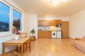 Pronájem bytu 2+kk v osobním vlastnictví 48 m², Praha 8 - Troja
