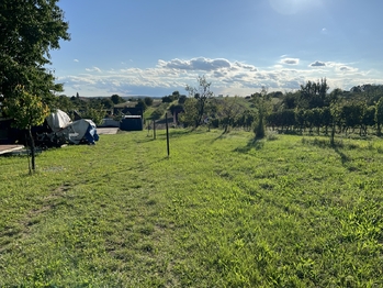 Prodej pozemku 1767 m², Svatobořice-Mistřín