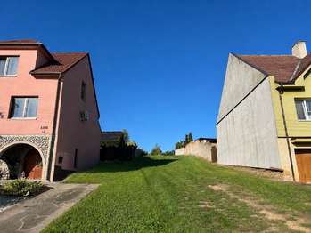 Prodej pozemku 1767 m², Svatobořice-Mistřín