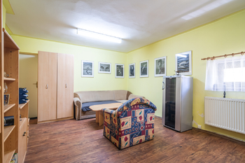 Pronájem skladovacích prostor 759 m², Kladno