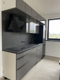 Kuchyňská linka detail - Pronájem domu 135 m², Otovice