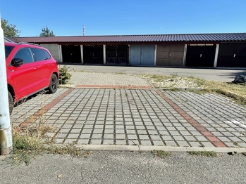 Pronájem garážového stání 16 m², Brno