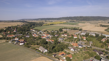 Prodej pozemku 5694 m², Vražné
