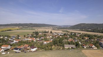 Prodej pozemku 5694 m², Vražné
