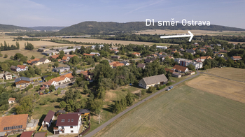 Prodej pozemku 5694 m², Vražné