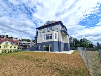 Pronájem bytu 3+1 v osobním vlastnictví 193 m², Praha 4 - Braník