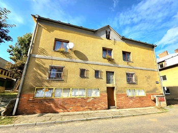 Prodej obchodních prostor 177 m², Žlutice