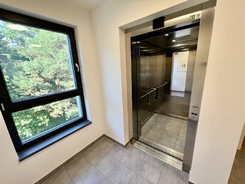 Pronájem bytu 2+kk v osobním vlastnictví 51 m², Praha 10 - Malešice