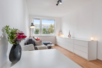 Prodej bytu 1+kk v osobním vlastnictví 28 m², Praha 8 - Čimice