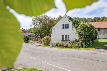 Prodej domu 250 m², Jeviněves