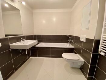 Pronájem bytu 2+kk v družstevním vlastnictví 54 m², Praha 5 - Hlubočepy