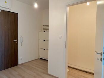 Pronájem bytu 2+kk v družstevním vlastnictví 54 m², Praha 5 - Hlubočepy