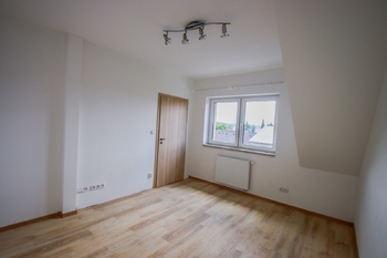 pokoj - Pronájem bytu 3+1 v osobním vlastnictví 82 m², České Budějovice