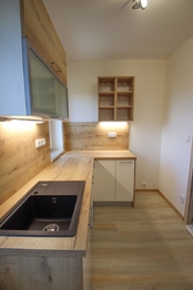 kuchyně - Pronájem bytu 3+1 v osobním vlastnictví 82 m², České Budějovice