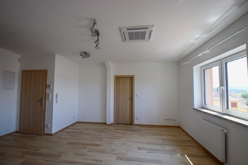 obývací pokoj - Pronájem bytu 3+1 v osobním vlastnictví 82 m², České Budějovice