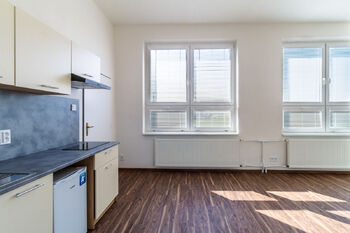 Pronájem bytu 2+kk v osobním vlastnictví 42 m², Zeleneč