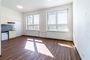 Pronájem bytu 2+kk v osobním vlastnictví 42 m², Zeleneč