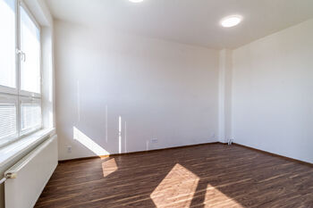 Pronájem bytu 2+kk v osobním vlastnictví 42 m², Zeleneč