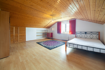 Pronájem domu 150 m², Praha 10 - Lipany