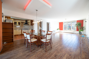 Pronájem domu 150 m², Praha 10 - Lipany