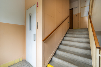 Prodej bytu 3+1 v osobním vlastnictví 65 m², Praha 6 - Břevnov