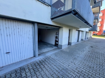 Pronájem garáže 460 m², Břeclav