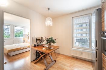 Prodej bytu 2+kk v osobním vlastnictví 42 m², Praha 8 - Karlín