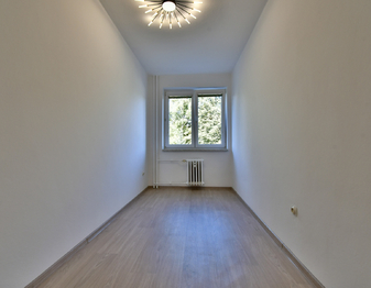 samostatný pokoj - Pronájem bytu 3+1 v osobním vlastnictví 67 m², Hradec Králové